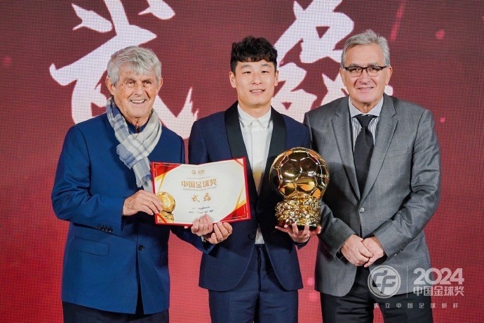  恭喜“核武7”！武磊第五次加冕中國金球獎