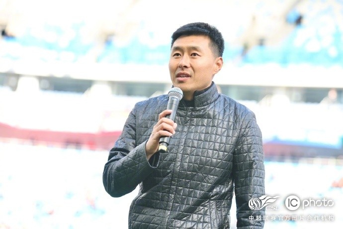  感謝姜寧和劉震理為中國(guó)足球、青島足球、青島海牛做出的貢獻(xiàn)