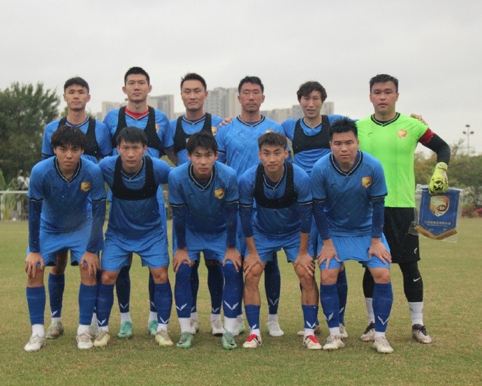  穆謝奎連入兩球?qū)⒈确帜孓D(zhuǎn)，大連鯤城2-1戰(zhàn)勝山西崇德榮海