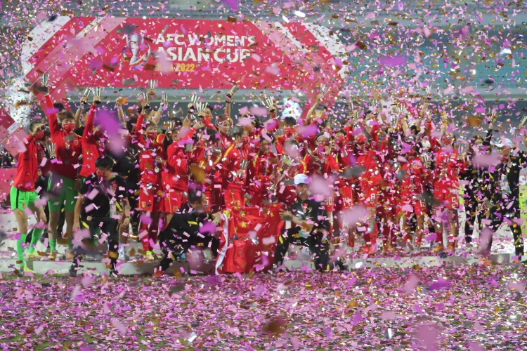  中國(guó)女足亞洲杯奪冠三周年！決賽3-2逆轉(zhuǎn)韓國(guó)，時(shí)隔16年再登頂